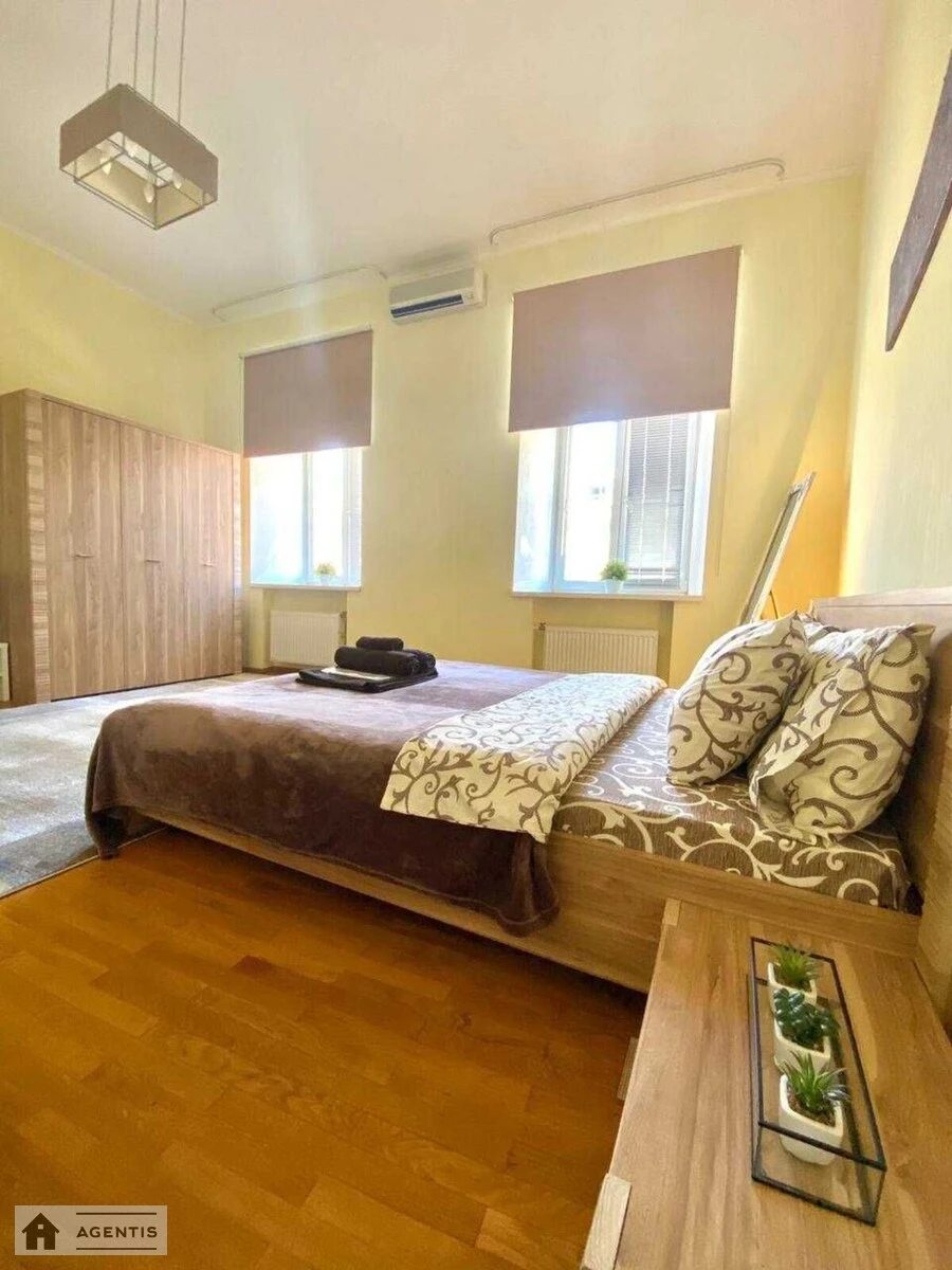 Здам квартиру. 3 rooms, 100 m², 5th floor/5 floors. 15, Хрещатик 15, Київ. 