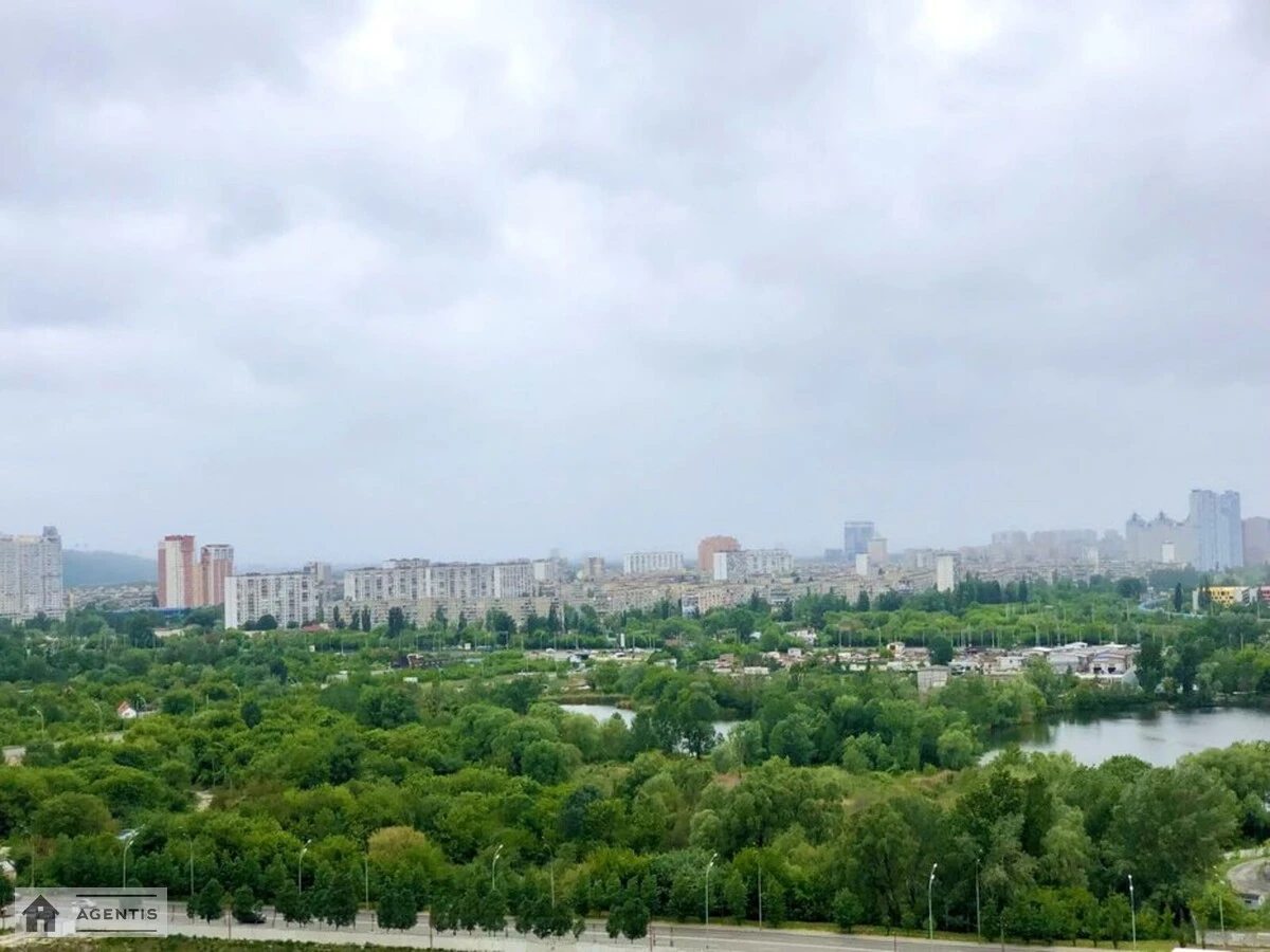 Сдам квартиру. 2 rooms, 70 m², 19 floor/25 floors. 6, Олени Пчілки вул., Киев. 