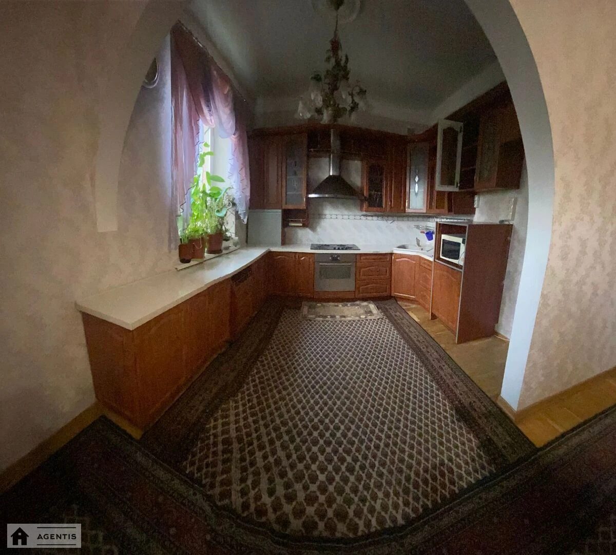 Apartment for rent. 2 rooms, 85 m², 3rd floor/5 floors. 118, Kyrylivska vul. Frunze, Kyiv. 