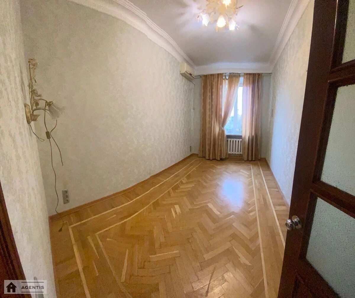 Сдам квартиру. 2 rooms, 85 m², 3rd floor/5 floors. 118, Кирилівська вул. (Фрунзе), Киев. 