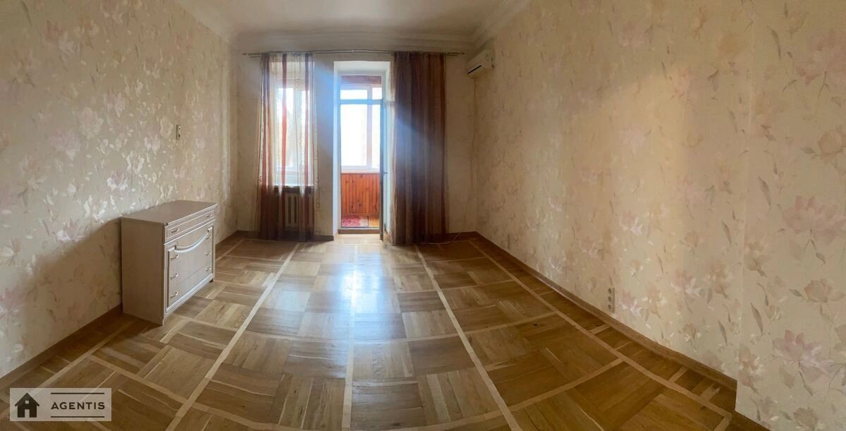 Apartment for rent. 2 rooms, 85 m², 3rd floor/5 floors. 118, Kyrylivska vul. Frunze, Kyiv. 
