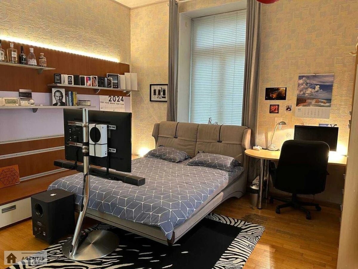 Сдам квартиру. 4 rooms, 176 m², 1st floor/1 floor. Шевченковский район, Киев. 