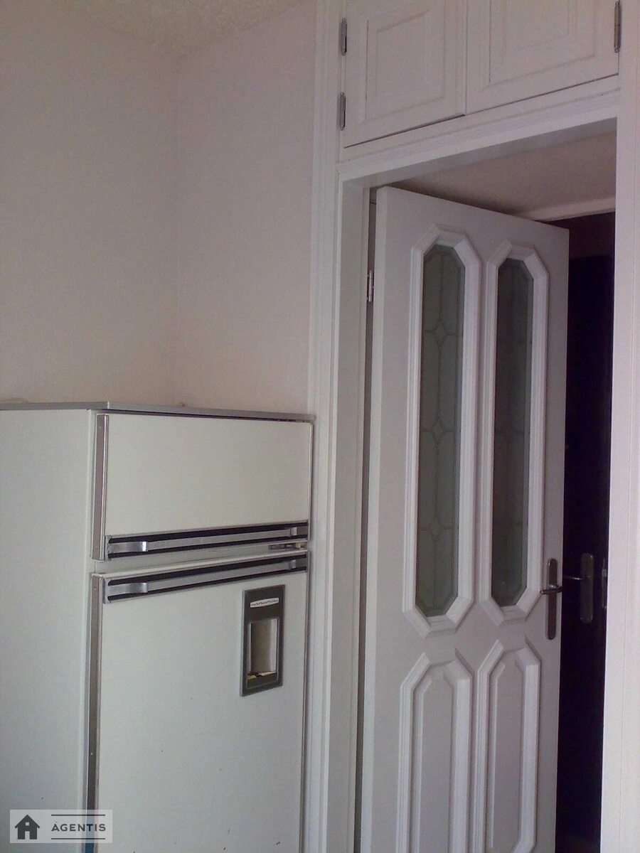 Apartment for rent. 1 room, 27 m², 4th floor/9 floors. 17, Tupoleva vul., Kyiv. 