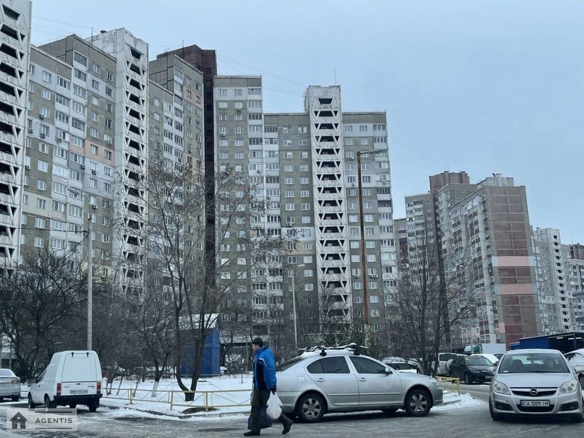 Здам квартиру. 1 room, 40 m², 13 floor/13 floors. 4, Академіка Заболотного вул., Київ. 