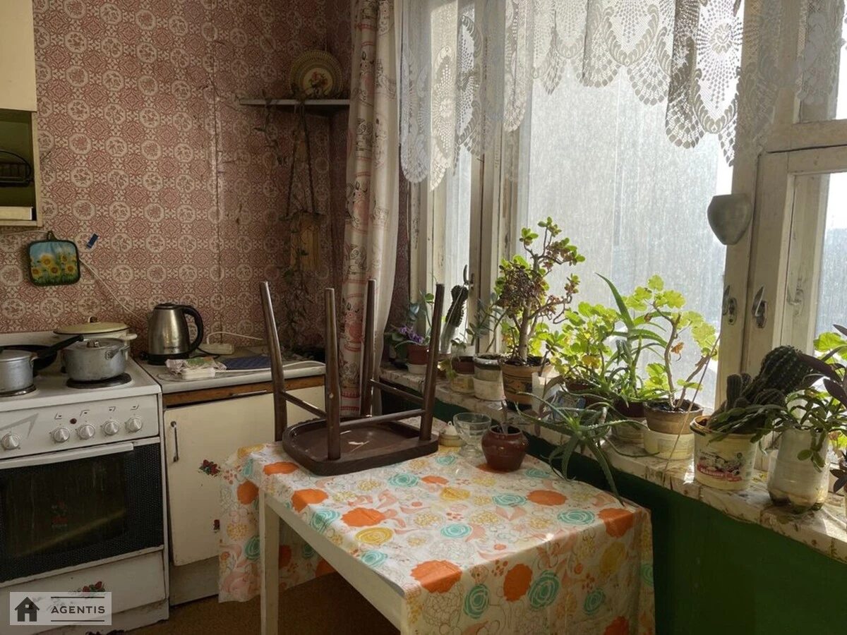Apartment for rent. 1 room, 40 m², 13 floor/13 floors. 4, Akademika Zabolotnoho vul., Kyiv. 