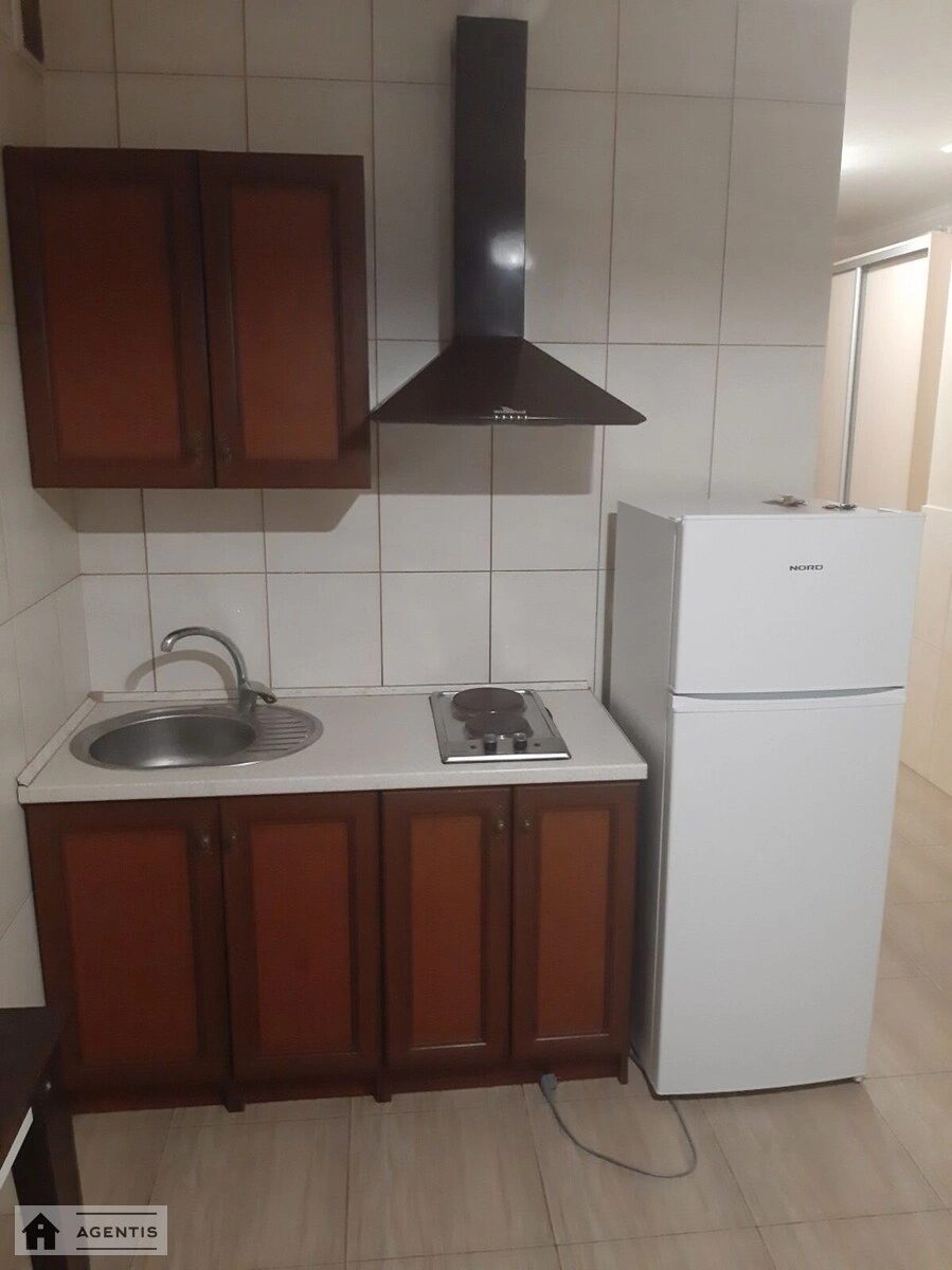 Сдам квартиру. 1 room, 30 m², 11 floor/24 floors. 139, Обуховская 139, Киев. 