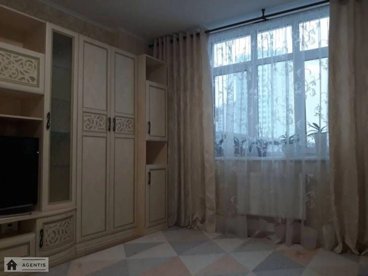 Сдам квартиру. 1 room, 43 m², 7th floor/25 floors. Воскресенская, Киев. 