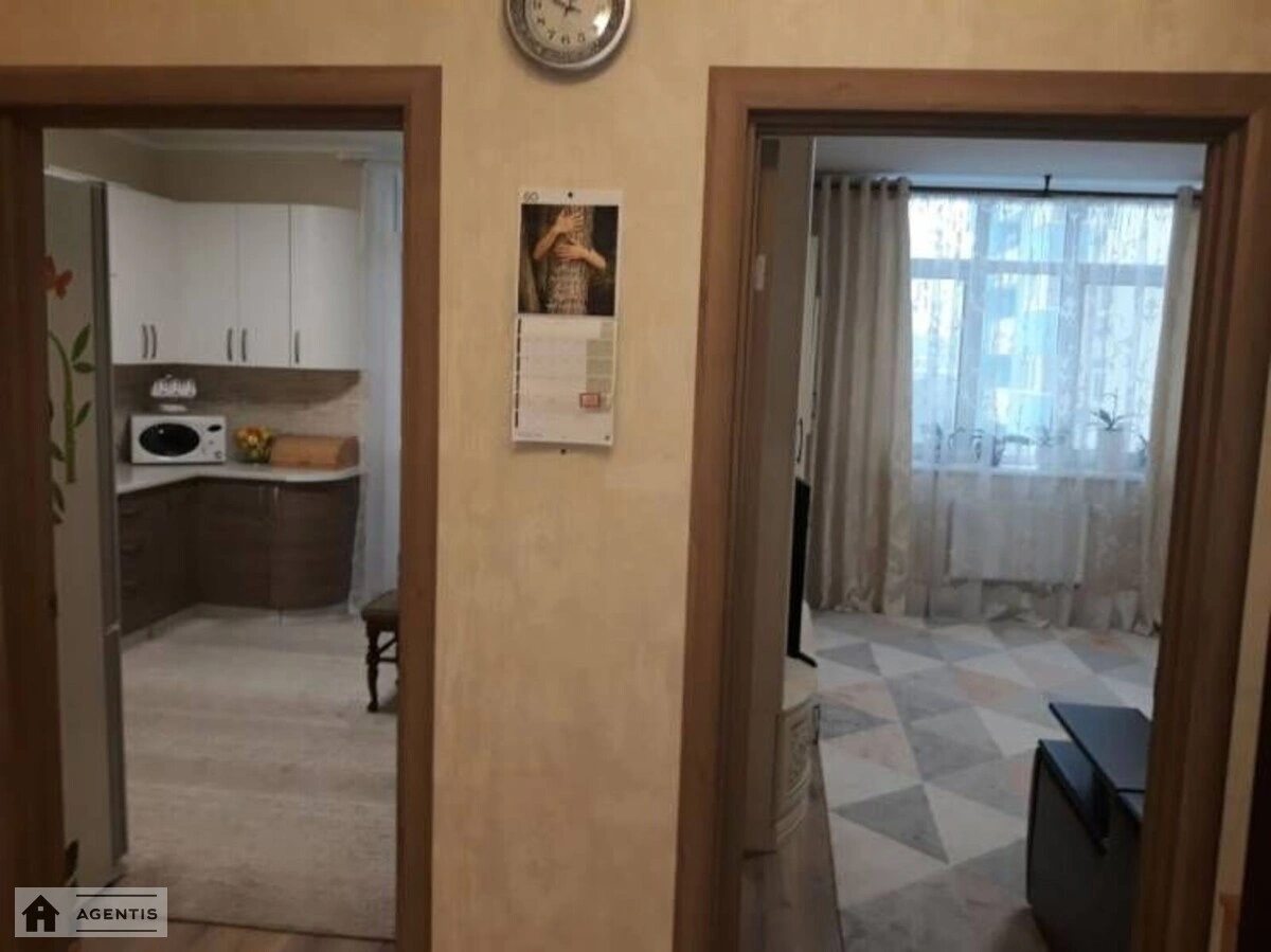 Здам квартиру. 1 room, 43 m², 7th floor/25 floors. Воскресенська, Київ. 