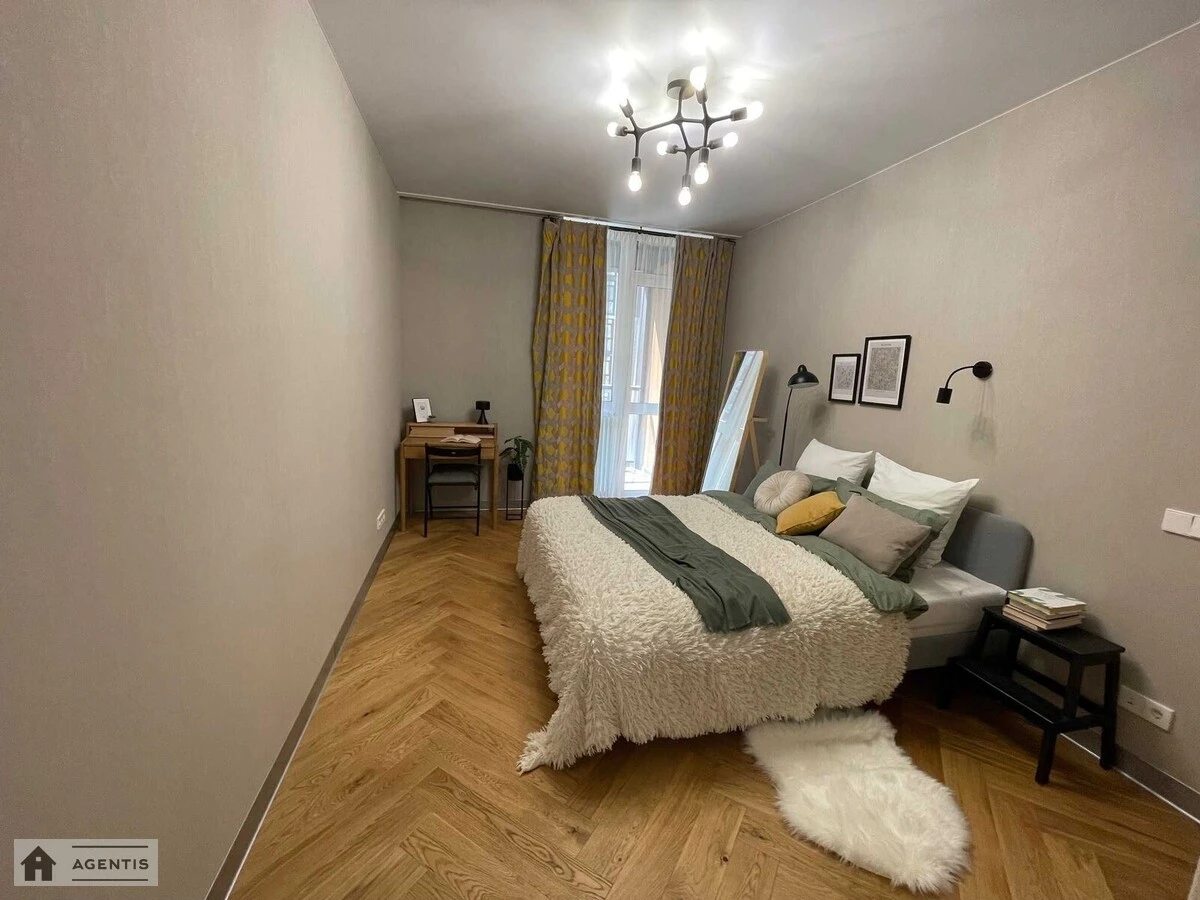 Apartment for rent 3 rooms, 80 m², 4th fl./9 floors. 57, Predslavynska 57, Kyiv. 