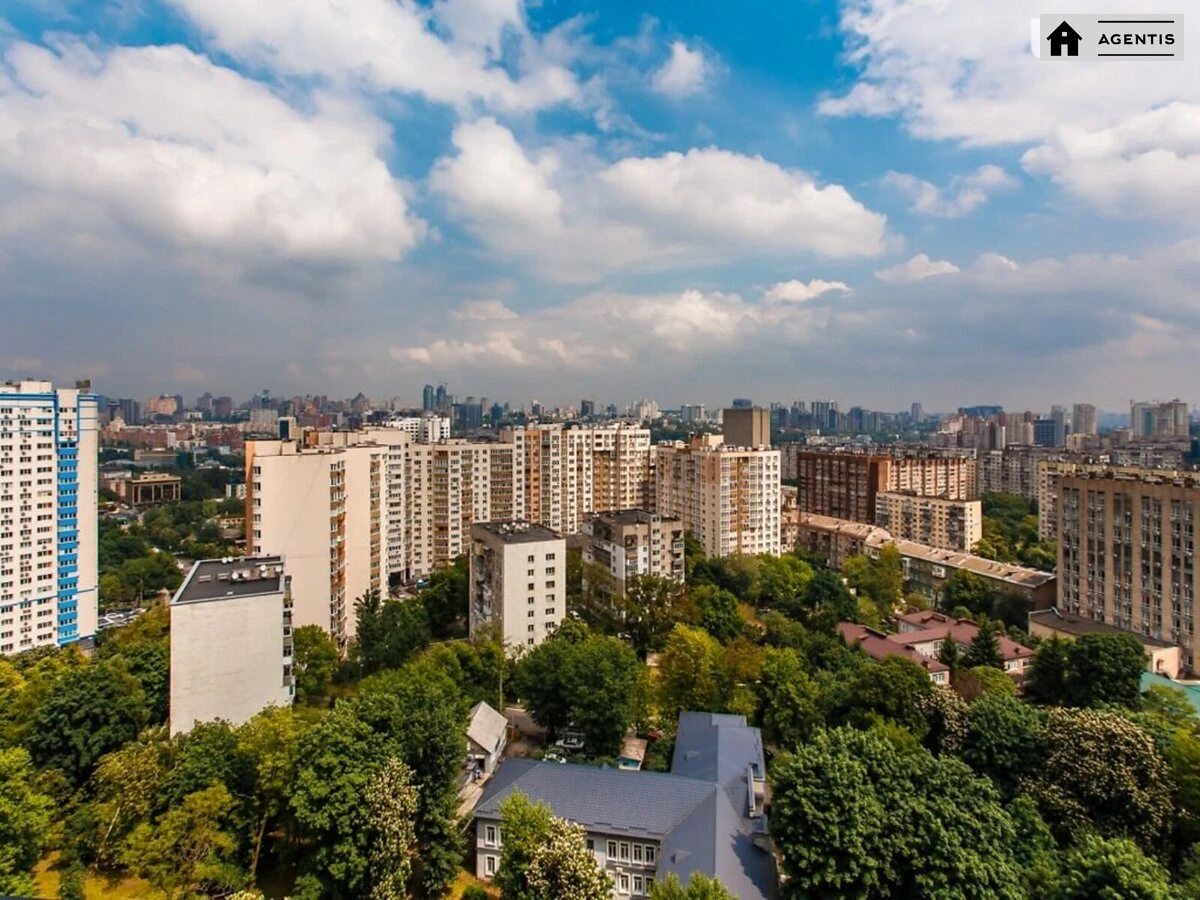 Сдам квартиру. 3 rooms, 127 m², 19 floor/23 floors. 60, Голосеевский 60, Киев. 