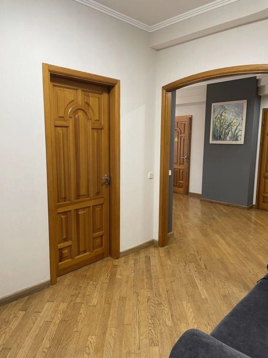 Здам квартиру. 3 rooms, 83 m², 5th floor/6 floors. Шевченківський район, Київ. 