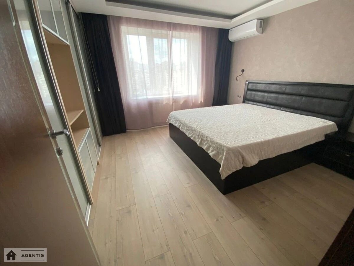 Здам квартиру. 3 rooms, 86 m², 9th floor/10 floors. 5, Драгоманова 5, Київ. 