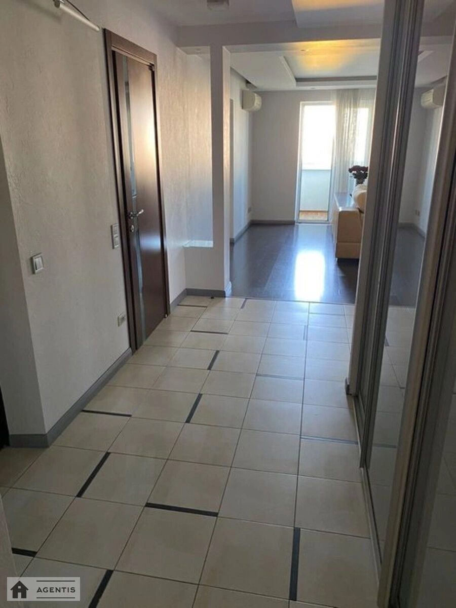 Здам квартиру. 3 rooms, 86 m², 9th floor/10 floors. 5, Драгоманова 5, Київ. 