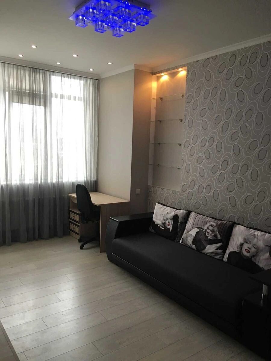 Apartment for rent. 1 room, 32 m², 11 floor/32 floors. 118, Zhylyanska 118, Kyiv. 