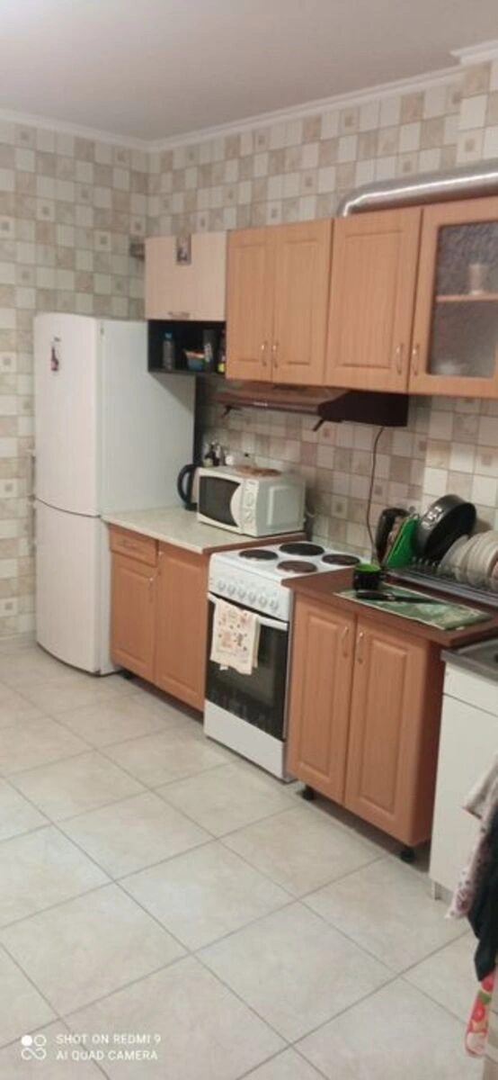 Apartment for rent. 3 rooms, 80 m², 1st floor/18 floors. Serhiya Danchenka vul., Kyiv. 