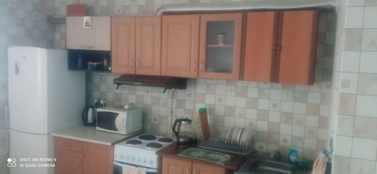 Сдам квартиру. 3 rooms, 80 m², 1st floor/18 floors. Сергія Данченка вул., Киев. 