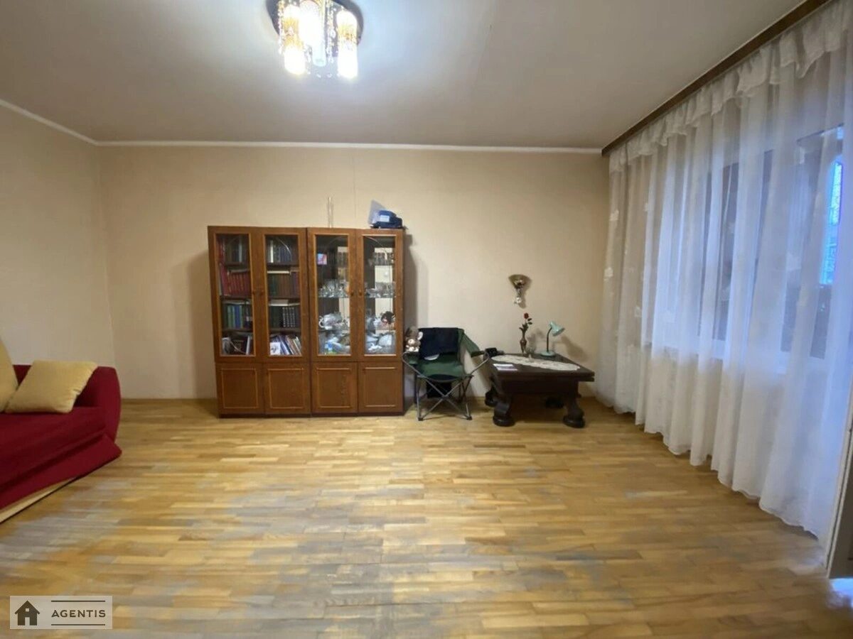 Apartment for rent. 2 rooms, 52 m², 11 floor/18 floors. Revutckogo, Kyiv. 