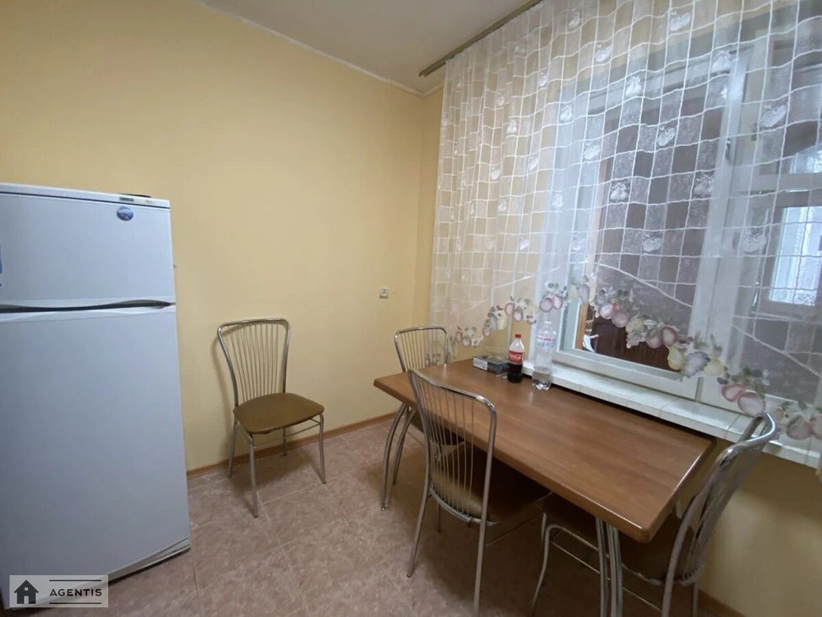 Здам квартиру. 2 rooms, 52 m², 11 floor/18 floors. Ревуцького, Київ. 