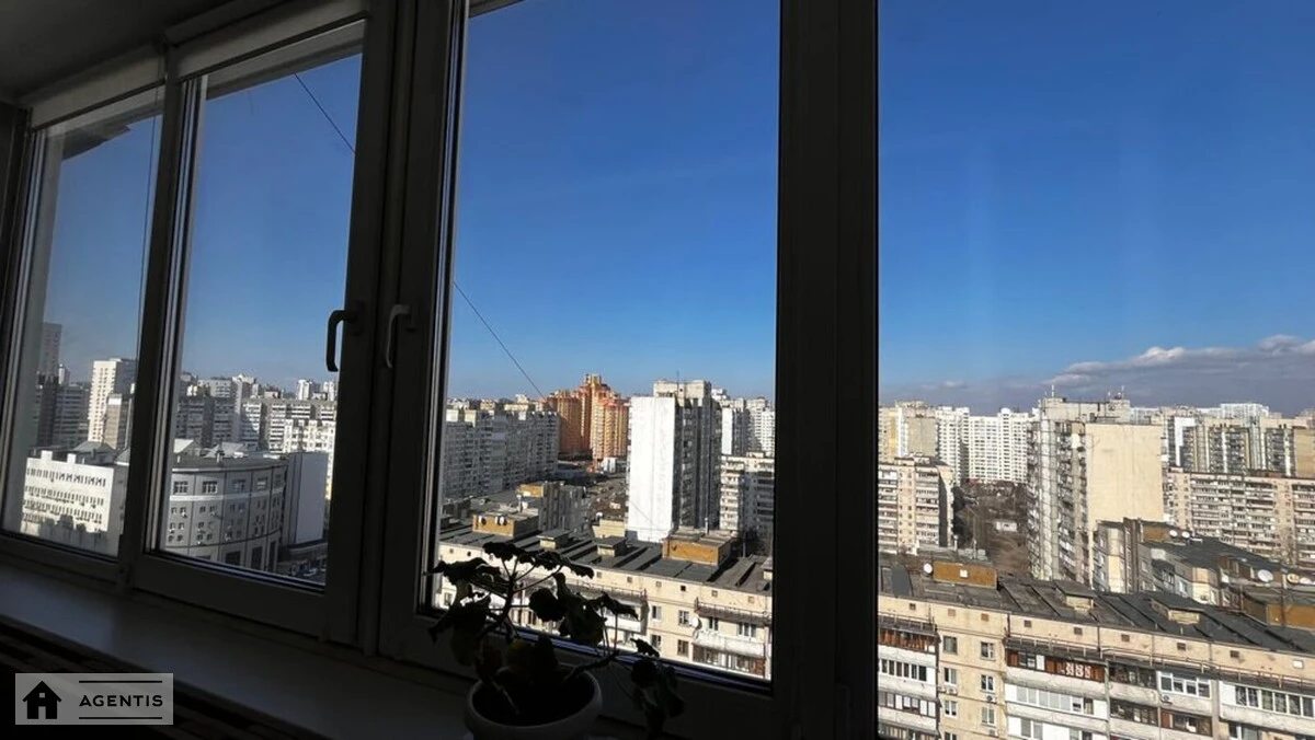 Сдам квартиру. 2 rooms, 65 m², 17 floor/18 floors. 17, Вишняковская 17, Киев. 