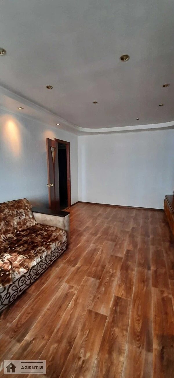 Apartment for rent. 1 room, 32 m², 5th floor/9 floors. 5, Veresneva 5, Kyiv. 