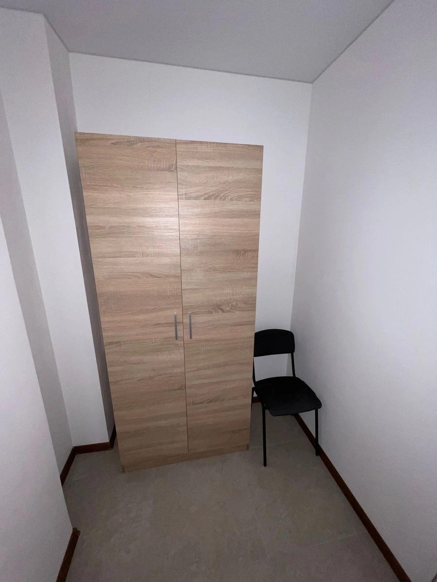 Сдам квартиру. 1 room, 43 m², 1st floor/12 floors. 127, Камянська вул. (Дніпродзержинська), Киев. 