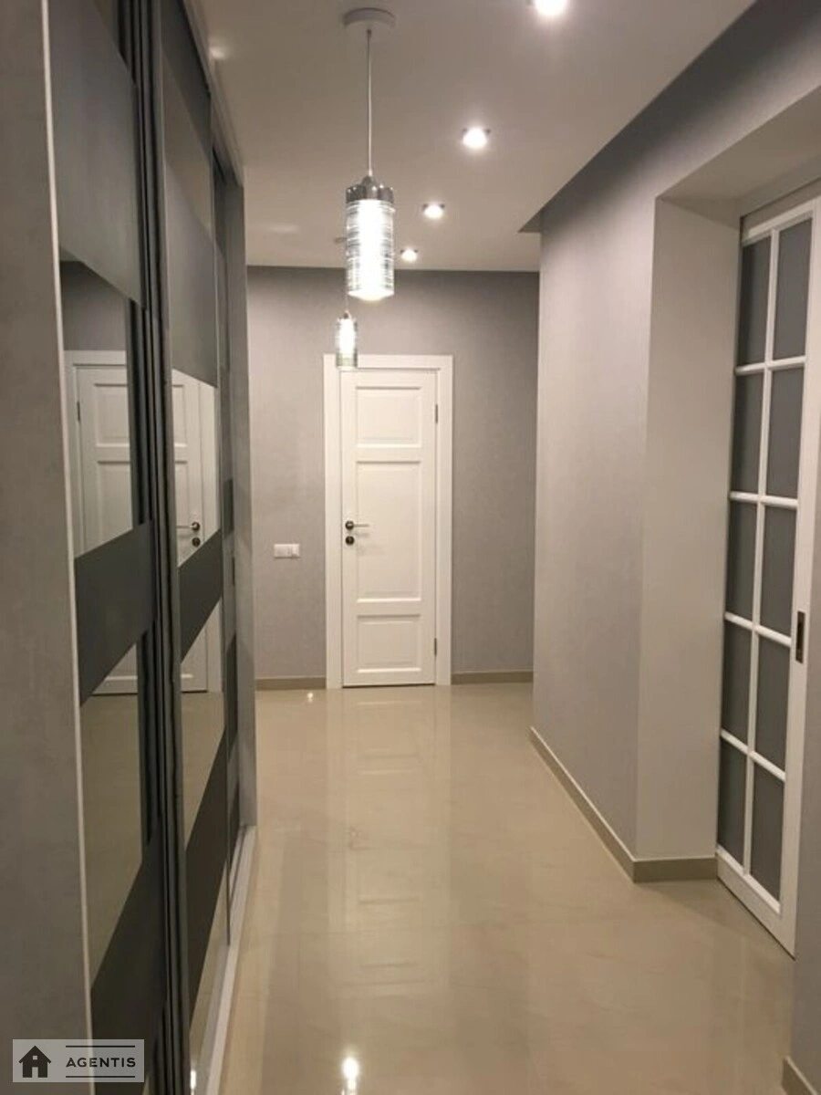 Apartment for rent. 3 rooms, 100 m², 17 floor/20 floors. Yuriya Popravky vul. Mykoly Lebedyeva, Kyiv. 
