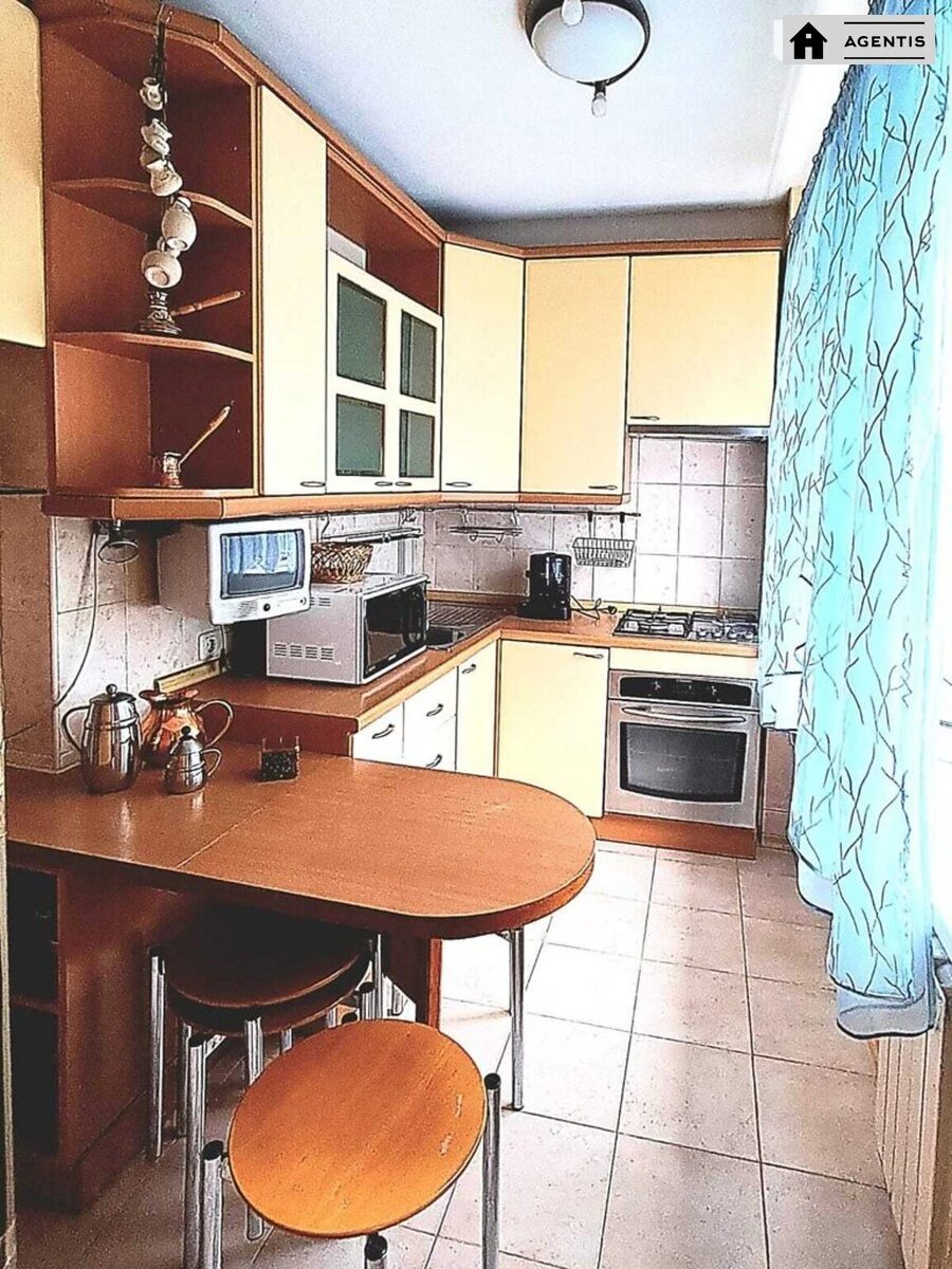 Здам квартиру. 3 rooms, 64 m², 2nd floor/9 floors. 9, Васильківська 9, Київ. 