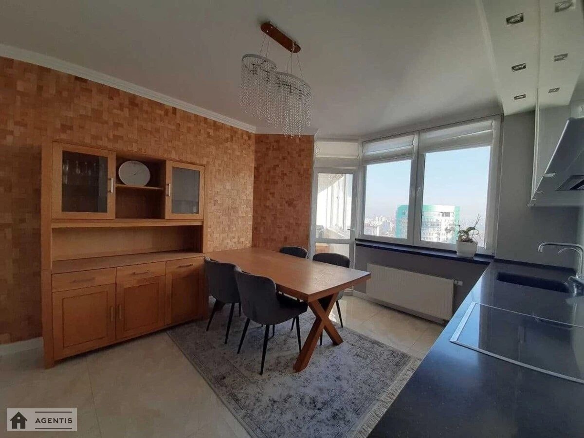 Apartment for rent. 3 rooms, 84 m², 21 floor/24 floors. 45, Vyshgorodska 45, Kyiv. 