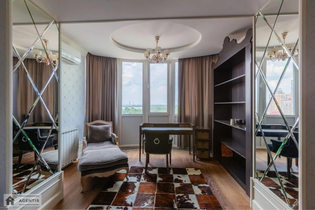 Сдам квартиру. 3 rooms, 130 m², 9th floor/15 floors. 28, Набережно-Рибальська вул., Киев. 