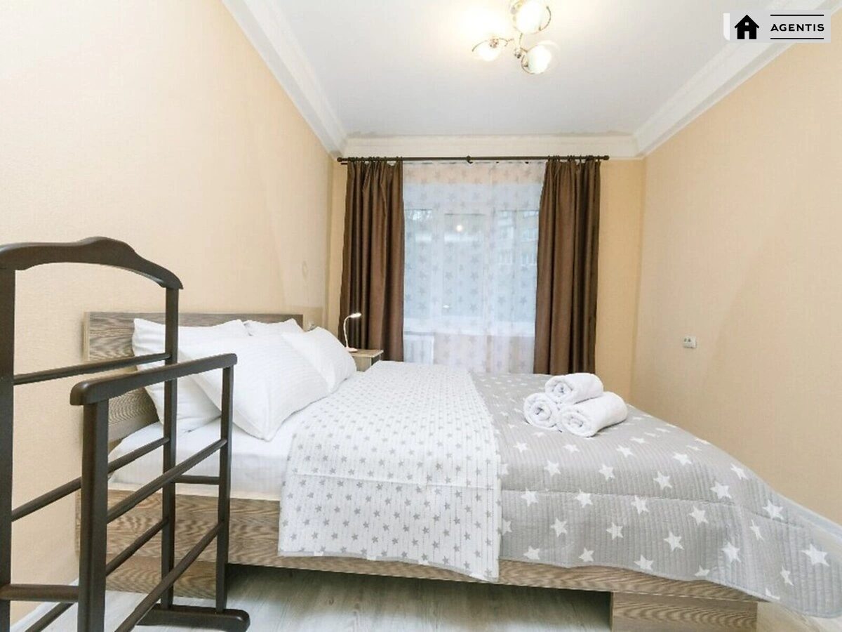 Здам квартиру. 3 rooms, 57 m², 2nd floor/9 floors. 1, Академіка Філатова вул., Київ. 