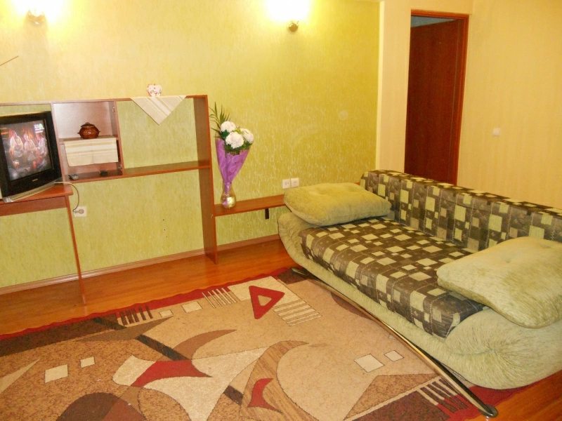 Shared room for rent. 2 rooms, 50 m², 6th floor/6 floors. 71, Prospekt Tsentralnyy, Mykolayiv. 