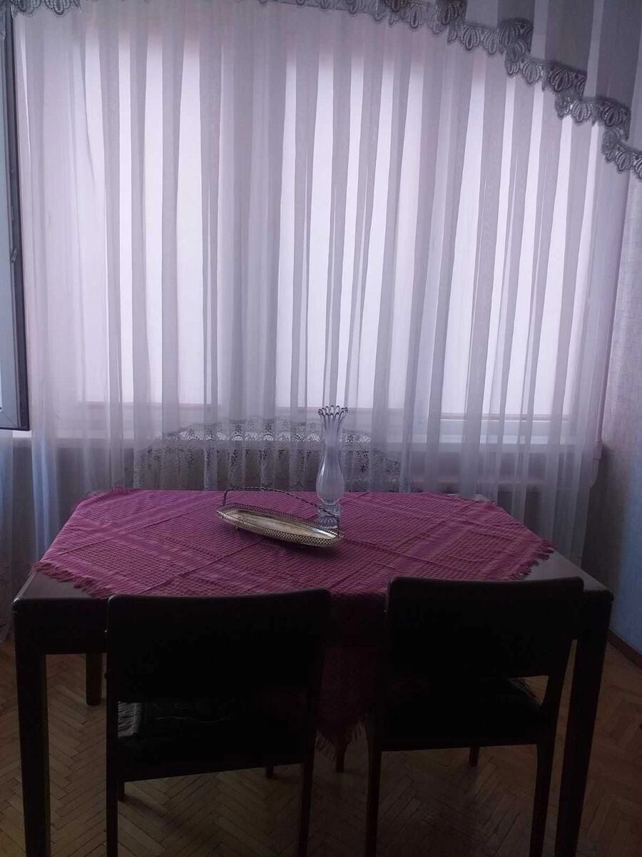 Apartment for rent. 2 rooms, 56 m², 7th floor/9 floors. 8, Yevhena Sverstyuka vul. Maryny Raskovoyi, Kyiv. 