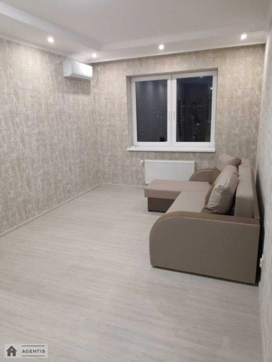 Apartment for rent. 1 room, 42 m², 14 floor/25 floors. 14, Nyzhnyokluchova 14, Kyiv. 