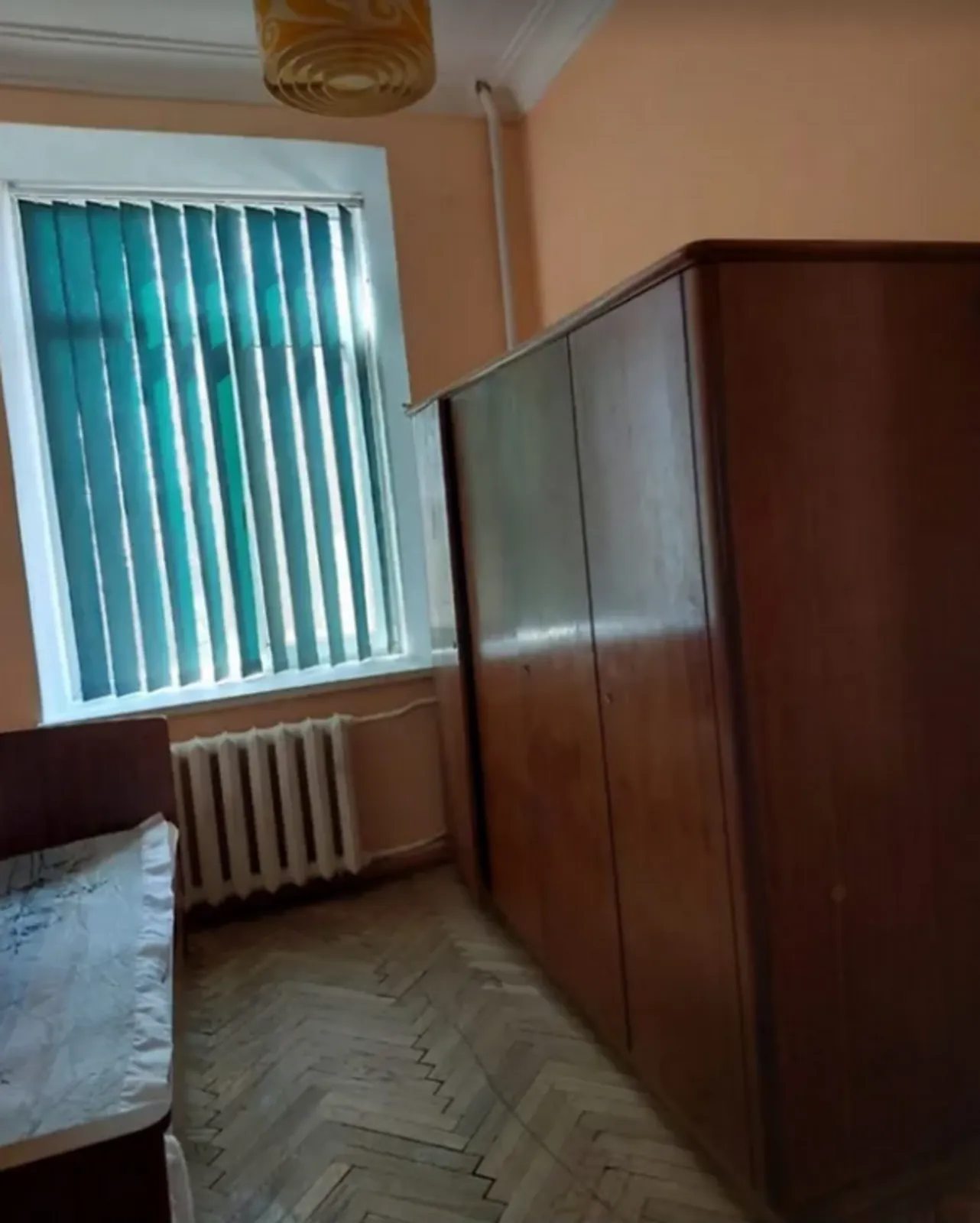 Apartments for sale. 2 rooms, 50 m², 2nd floor/5 floors. Tsentr, Ternopil. 