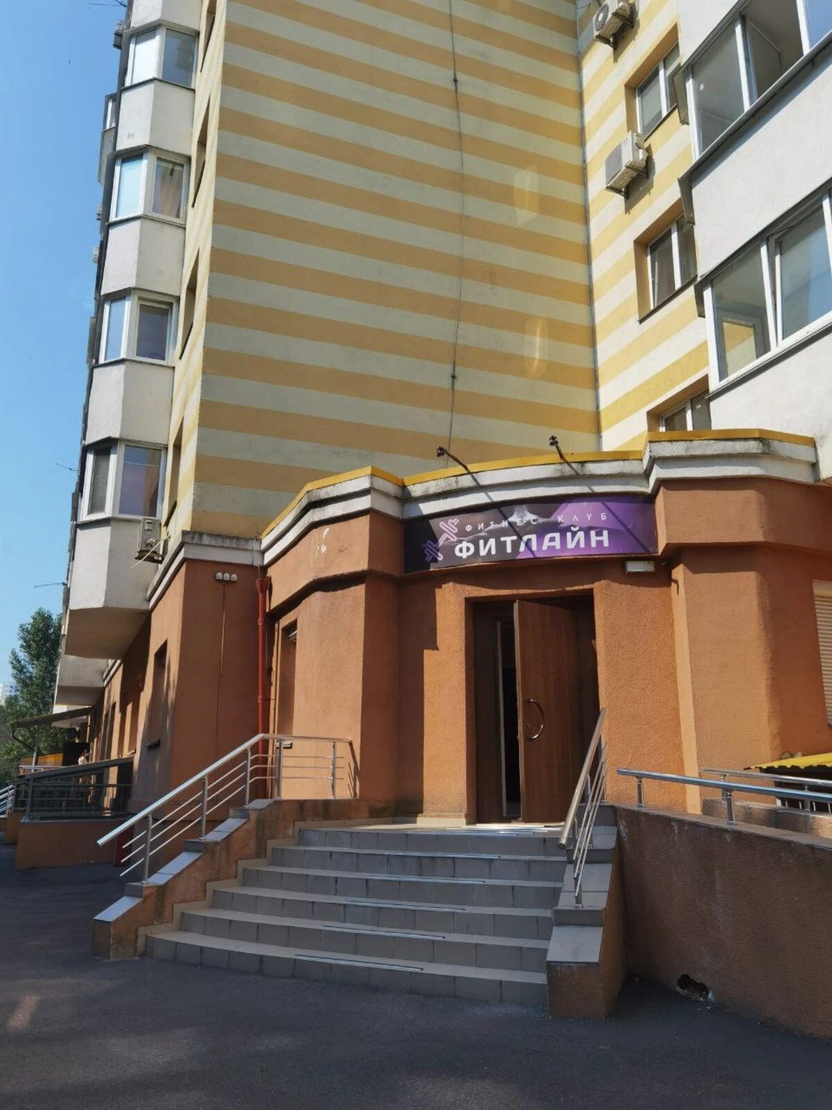 Apartment for rent. 1 room, 40 m², 13 floor/22 floors. 66, Henerala Naumova vul., Kyiv. 