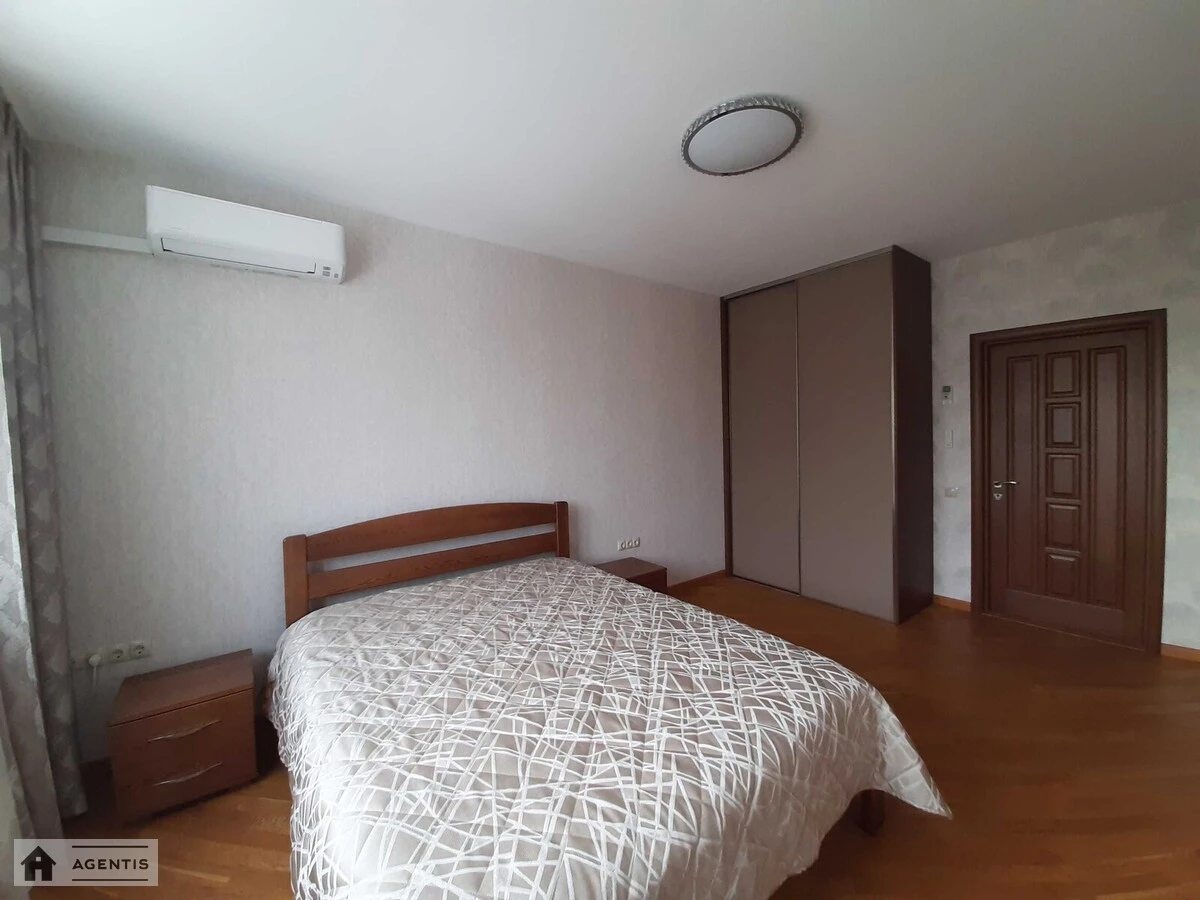 Apartment for rent. 2 rooms, 74 m², 17 floor/25 floors. 7, Bogdanivska 7, Kyiv. 