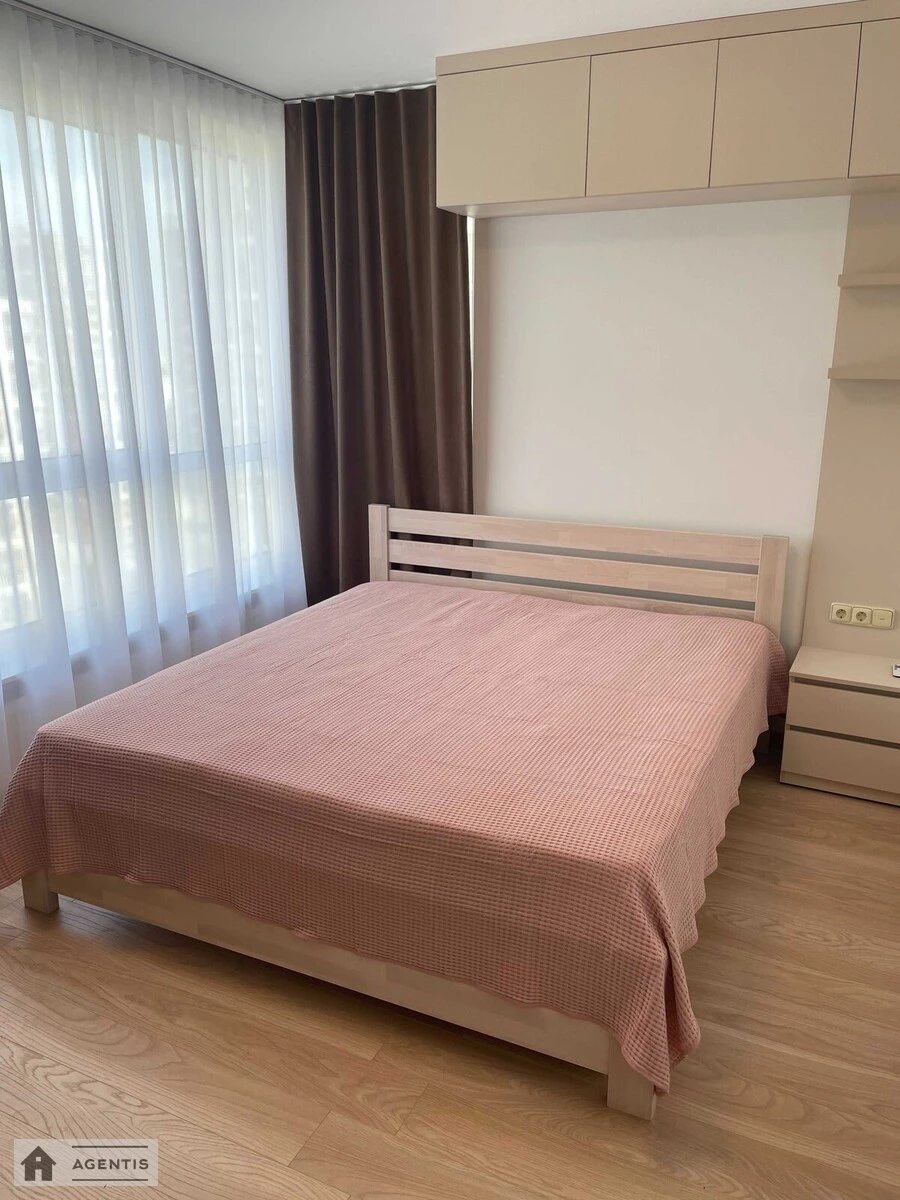 Здам квартиру. 1 room, 42 m², 13 floor/13 floors. 18, Родини Крістерів вул., Київ. 