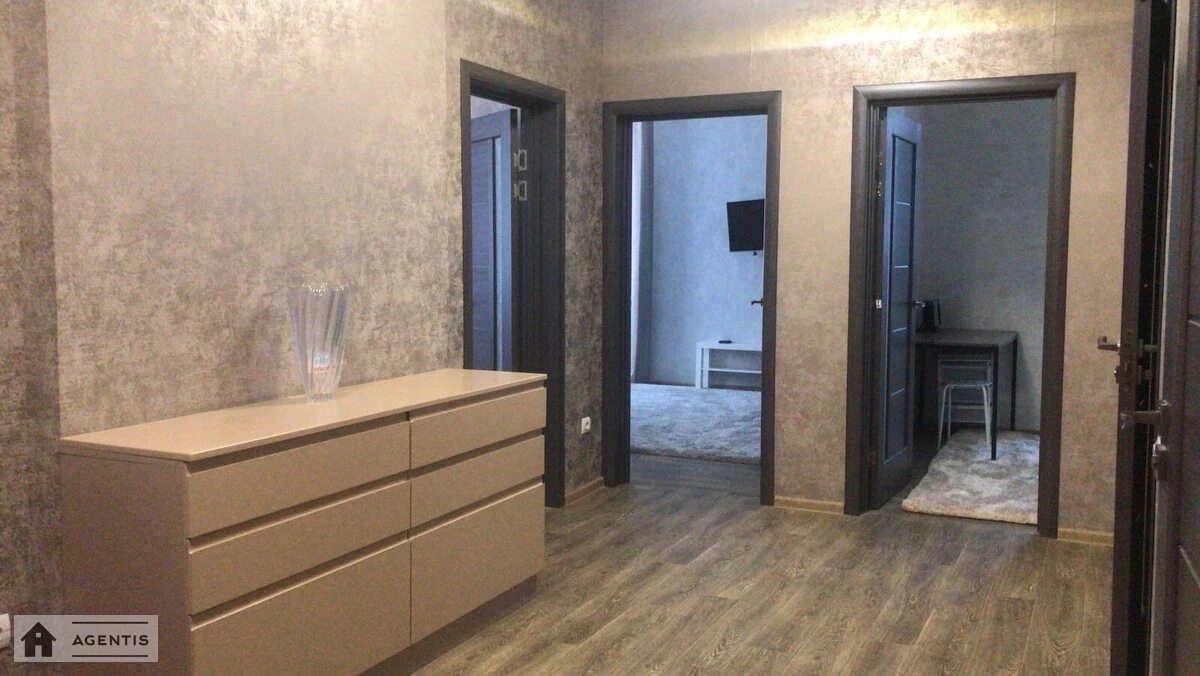 Здам квартиру. 3 rooms, 95 m², 14 floor/25 floors. 2, Драгоманова 2, Київ. 