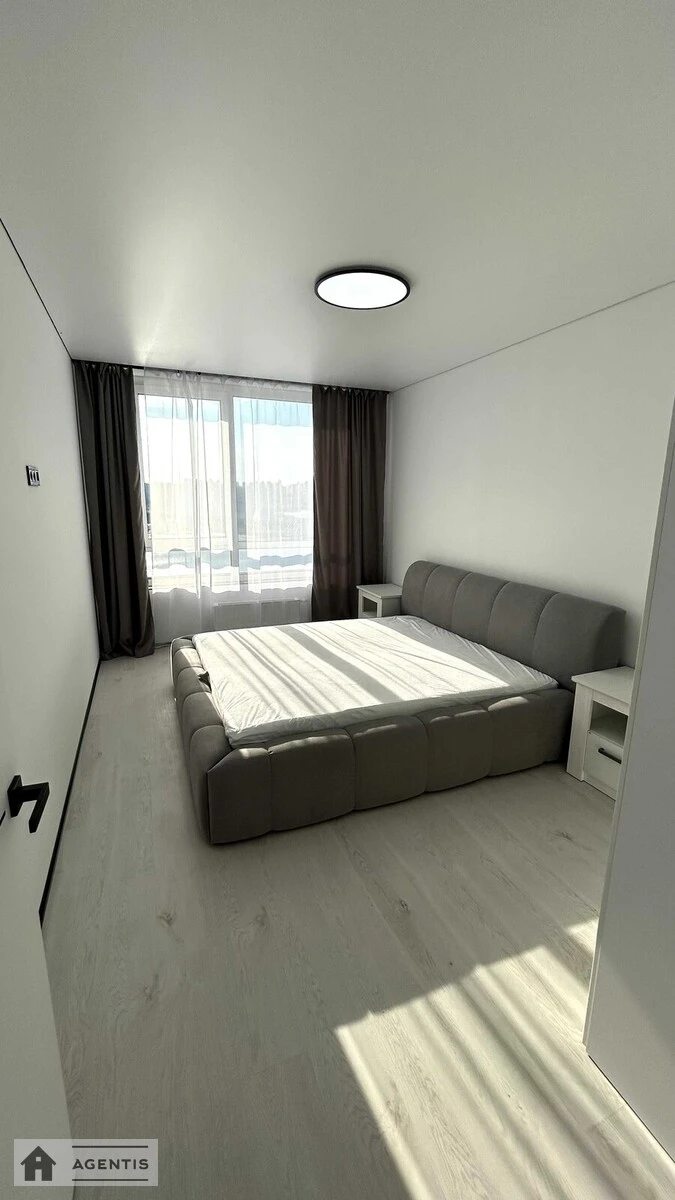 Apartment for rent. 2 rooms, 72 m², 18 floor/25 floors. 15, Dniprovska embankment 15, Kyiv. 