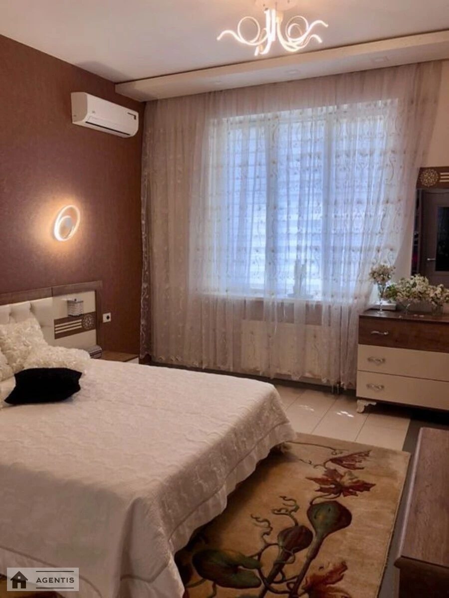Здам квартиру. 2 rooms, 87 m², 6th floor/23 floors. 14, Дніпровська набережна 14, Київ. 