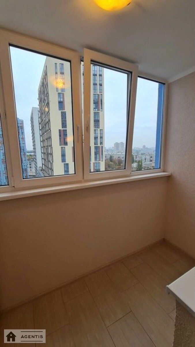 Apartment for rent. 1 room, 56 m², 16 floor/24 floors. 7, Bohdanivskyy prov., Kyiv. 