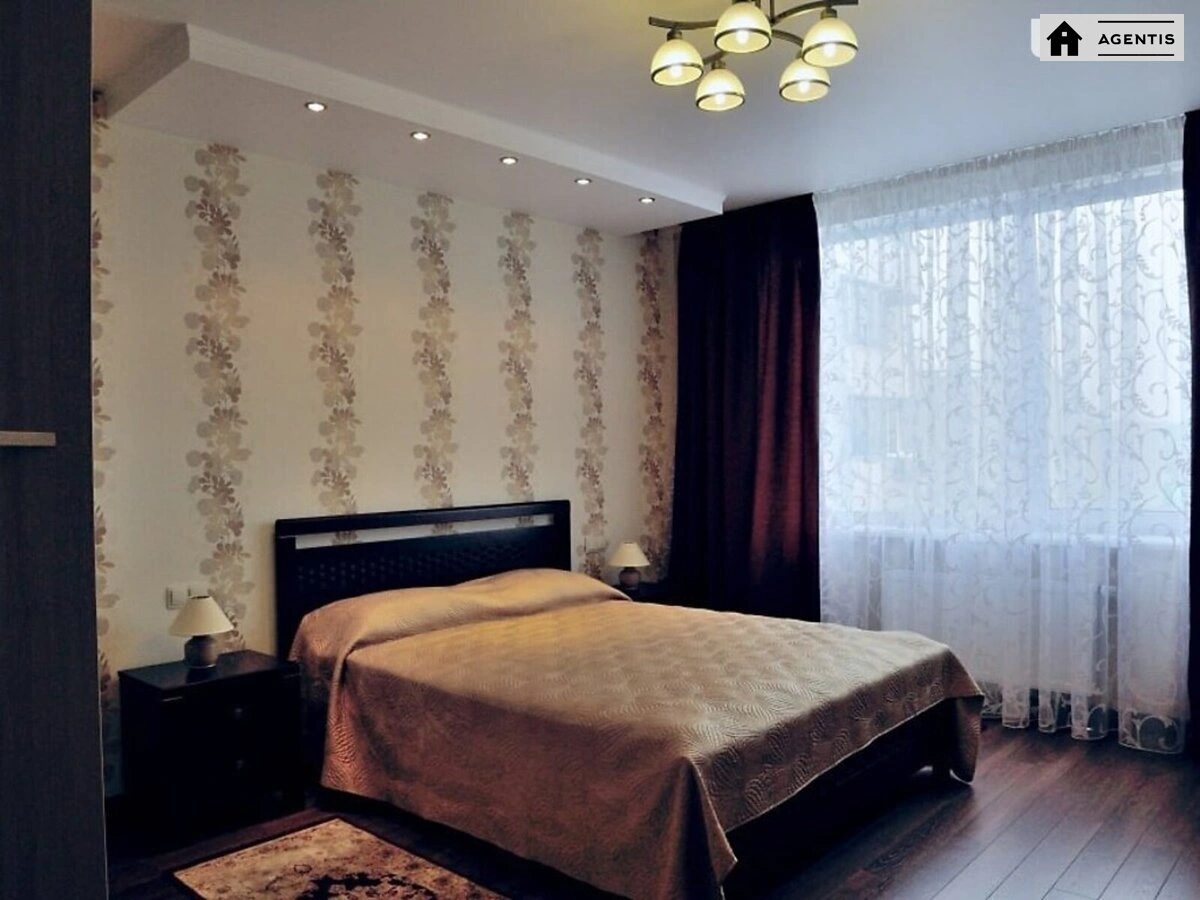 Apartment for rent. 3 rooms, 80 m², 18 floor/25 floors. 30, Golosiyivska 30, Kyiv. 