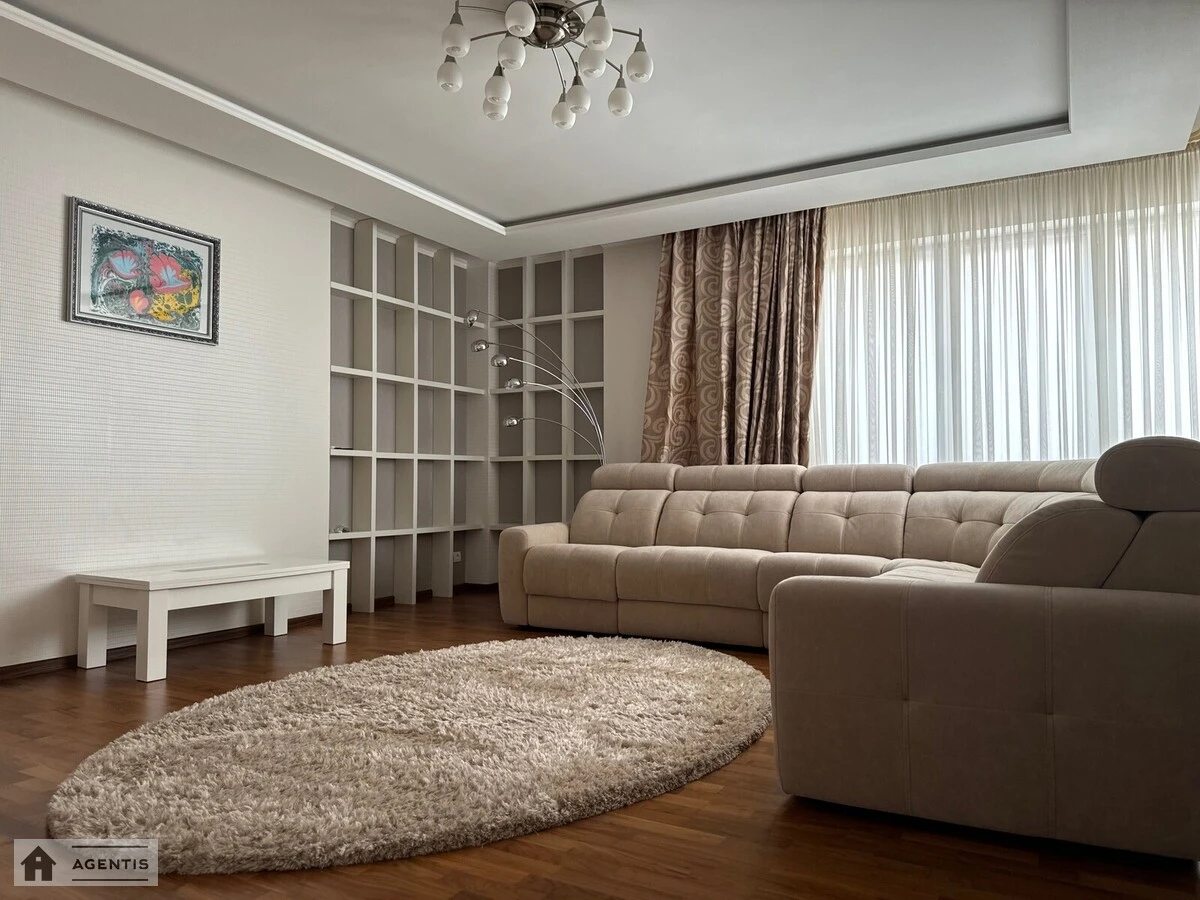 Сдам квартиру. 2 rooms, 120 m², 15 floor/25 floors. Жилянская, Киев. 