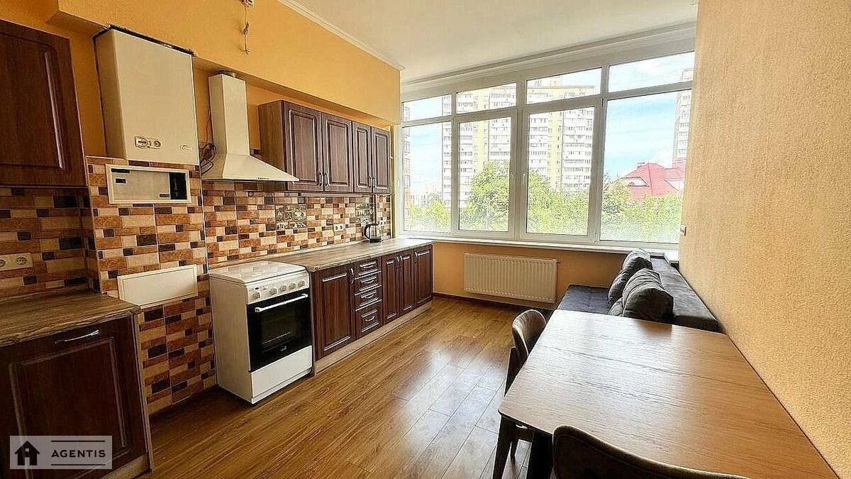 Apartment for rent. 2 rooms, 76 m², 3rd floor/9 floors. 8, Akademika Yefremova vul. Komandarma Uborevycha, Kyiv. 