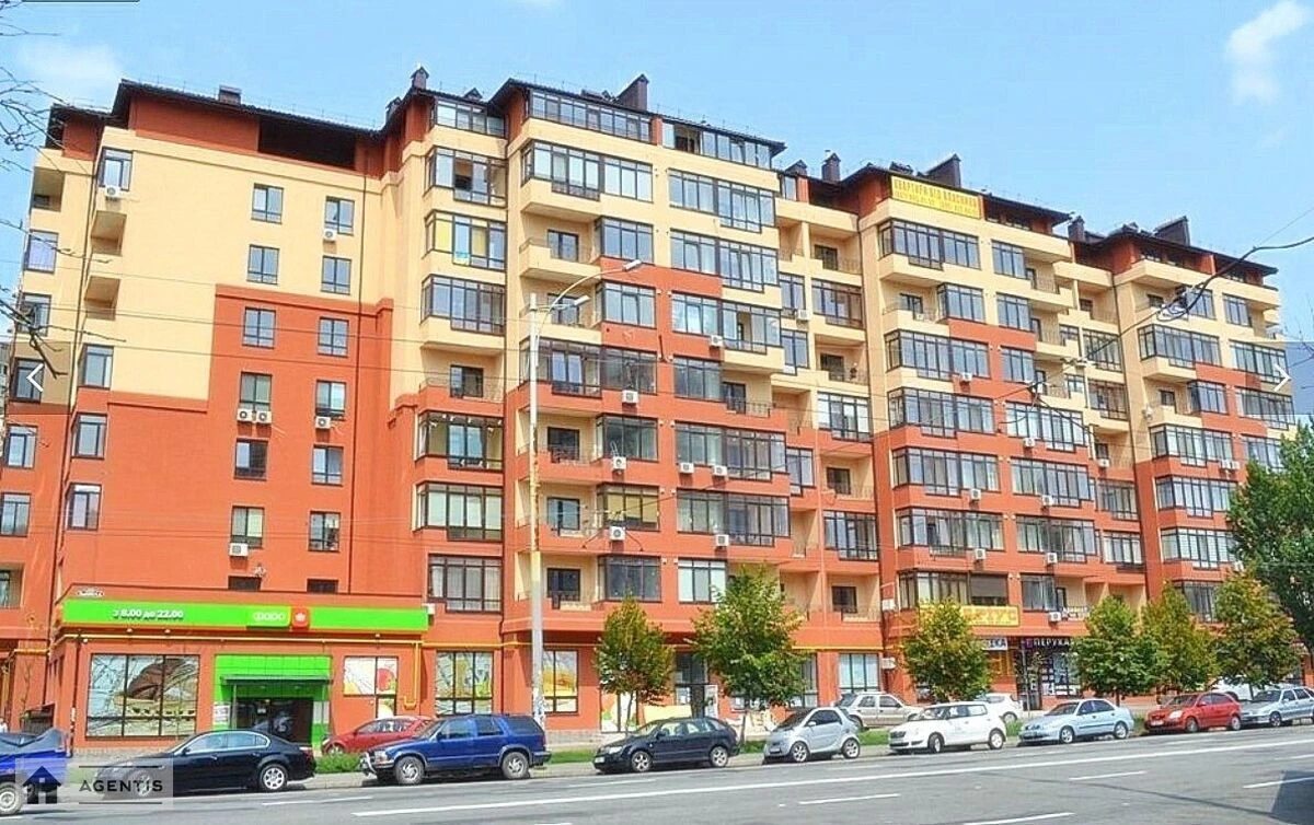 Apartment for rent. 2 rooms, 76 m², 3rd floor/9 floors. 8, Akademika Yefremova vul. Komandarma Uborevycha, Kyiv. 