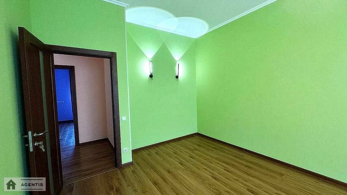 Apartment for rent. 2 rooms, 76 m², 3rd floor/9 floors. 8, Akademika Yefremova vul. Komandarma Uborevycha, Kyiv. 