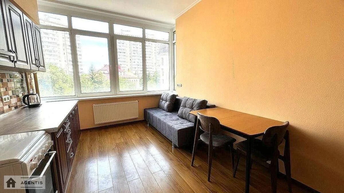 Apartment for rent. 2 rooms, 76 m², 3rd floor/9 floors. 8, Akademika Yefremova vul. Komandarma Uborevycha, Kyiv. 