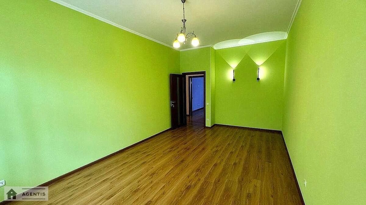 Apartment for rent. 2 rooms, 76 m², 3rd floor/9 floors. 8, Akademika Yefremova vul. Komandarma Uborevycha, Kyiv. 