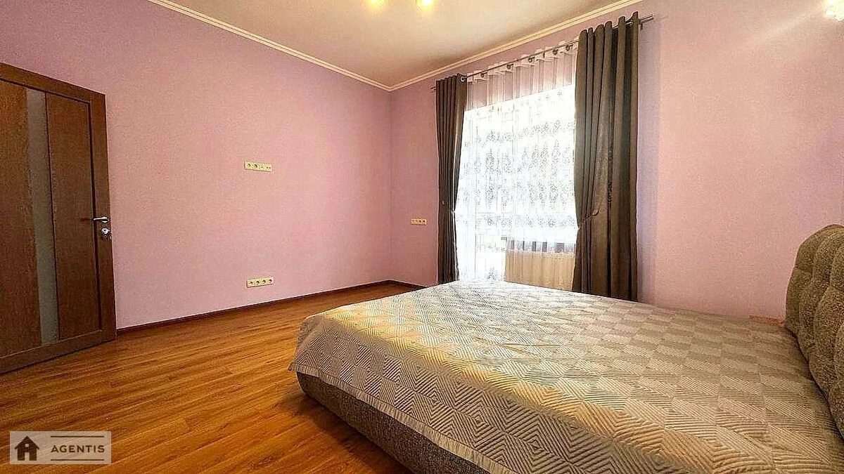 Apartment for rent. 2 rooms, 76 m², 3rd floor/9 floors. 8, Akademika Yefremova vul. Komandarma Uborevycha, Kyiv. 