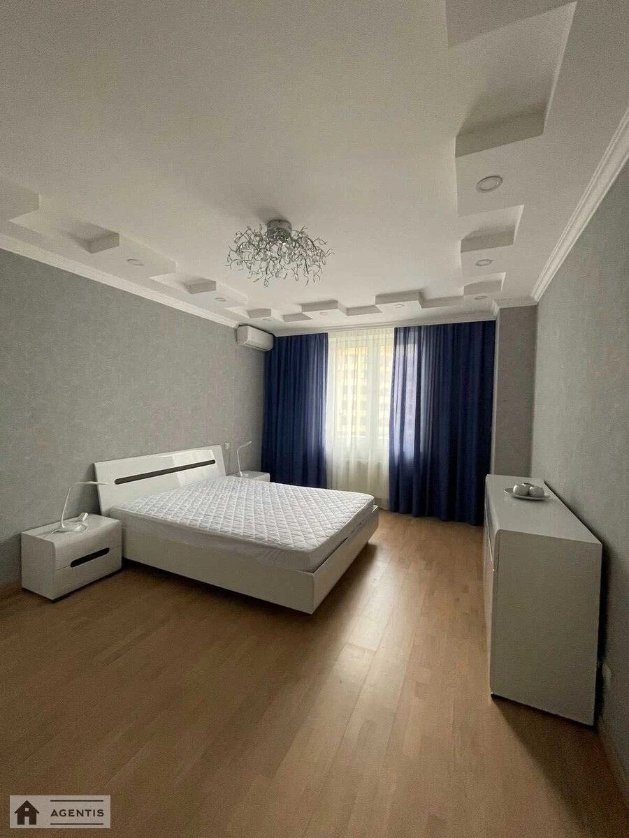 Сдам квартиру. 3 rooms, 135 m², 6th floor/12 floors. 47, Златоустовская 47, Киев. 